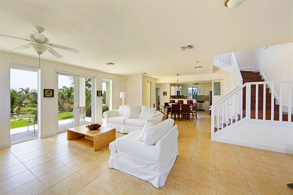Resorts World Bimini Bailey Town  Interior photo